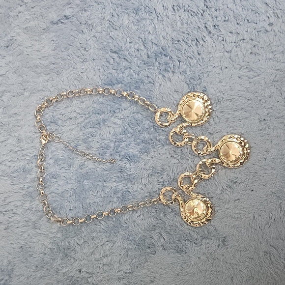 Elegant Silver Necklace with Bling Accents - Picture 1 of 3